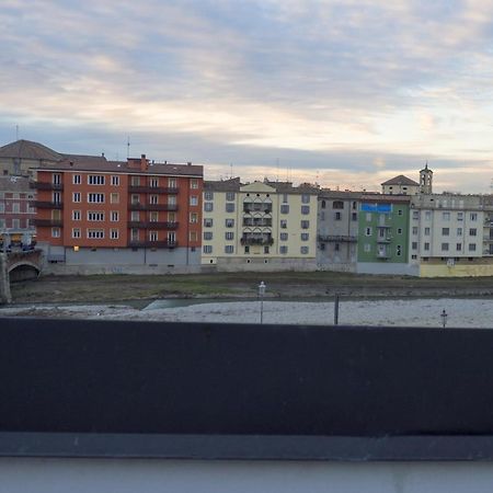 Suite Sul Fiume Парма Экстерьер фото